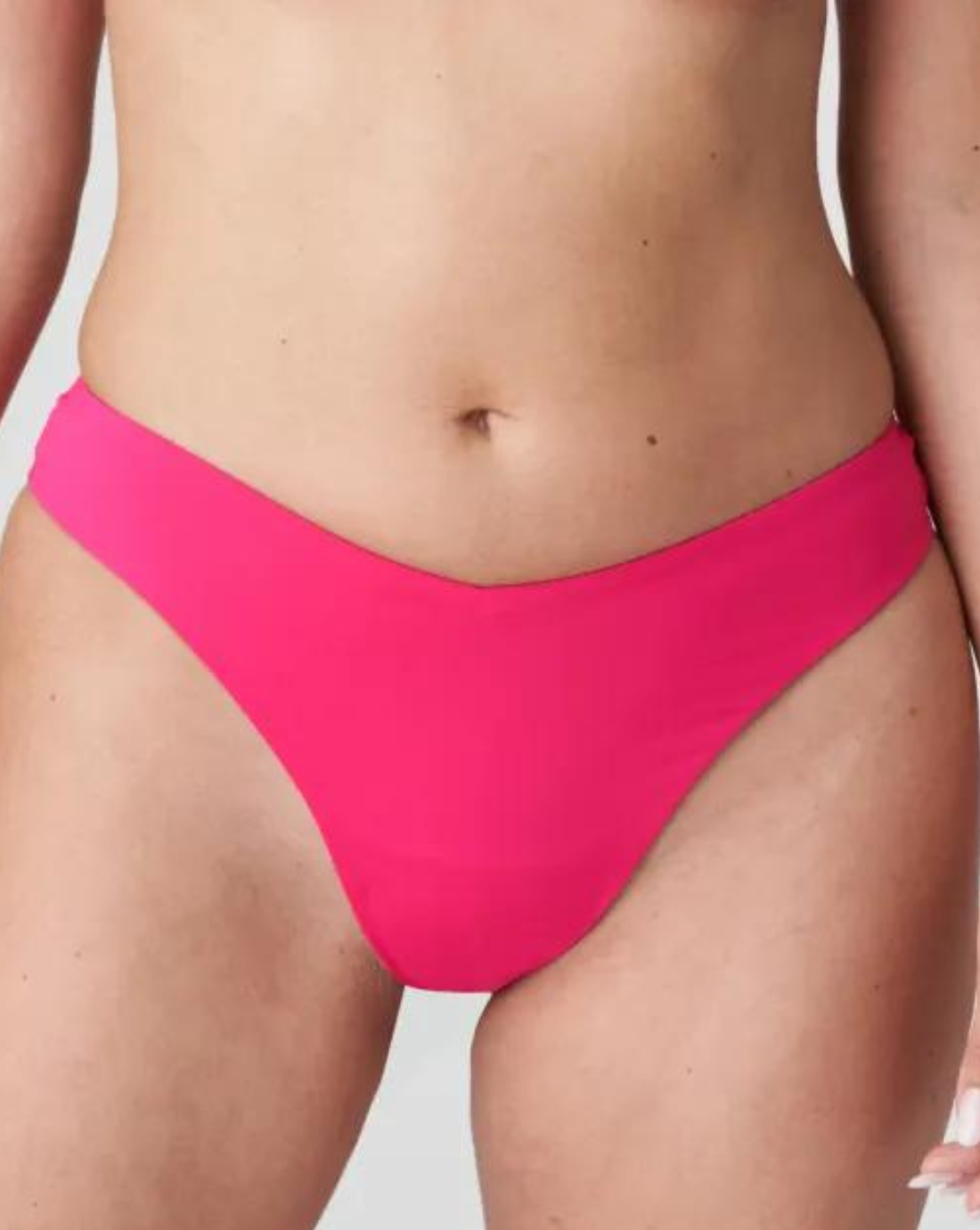 Disah Thong, electric pink