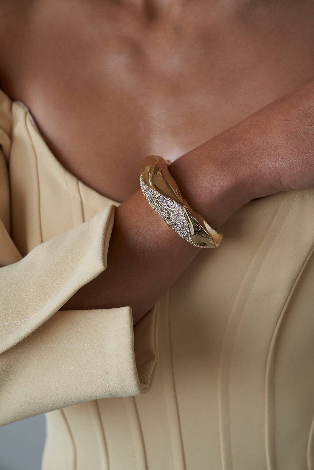 Elora Cuff