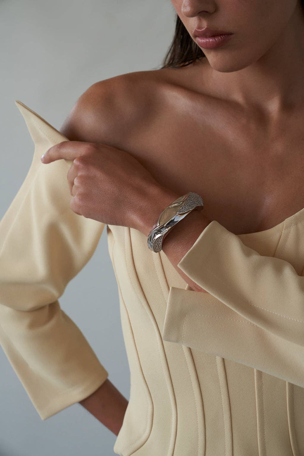 Elora Cuff
