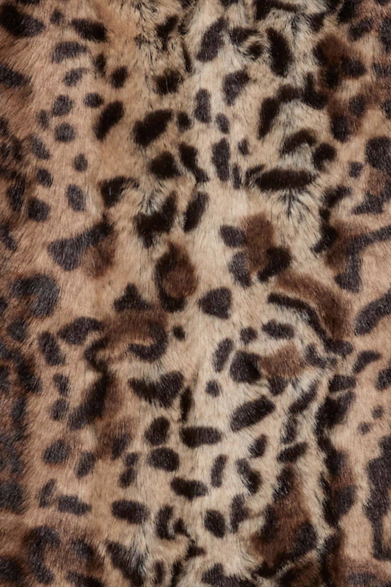 Alpha Coat, Leopardess
