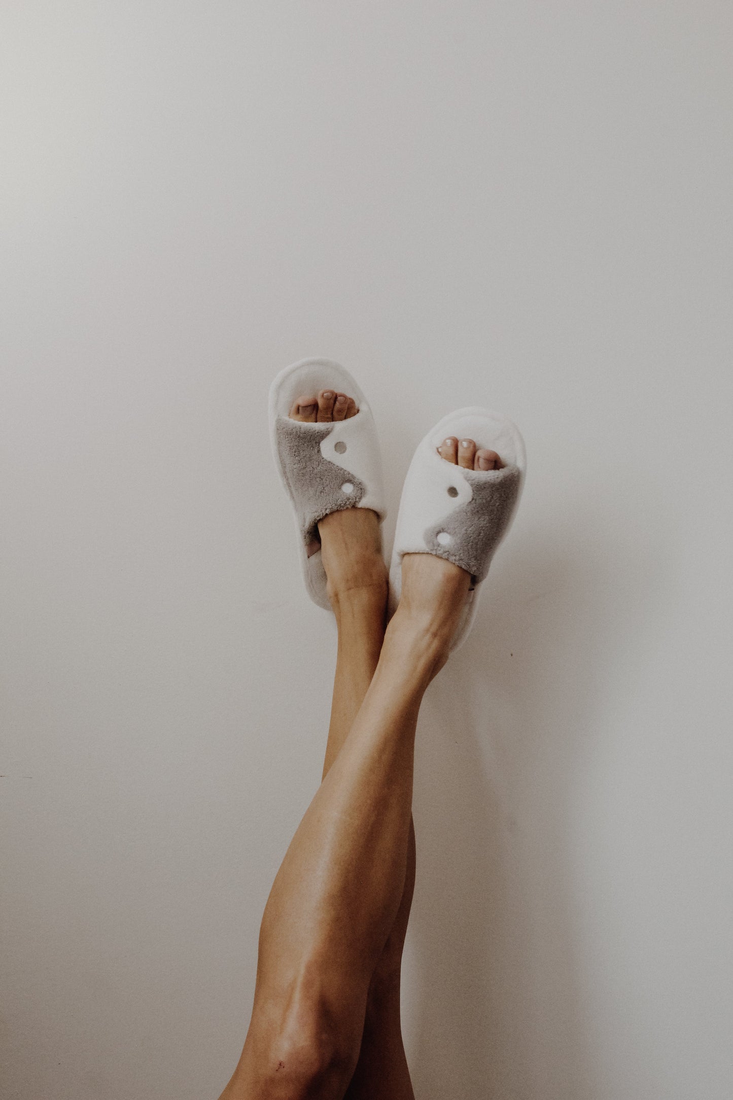 Yin & Yang Slipper, Gray