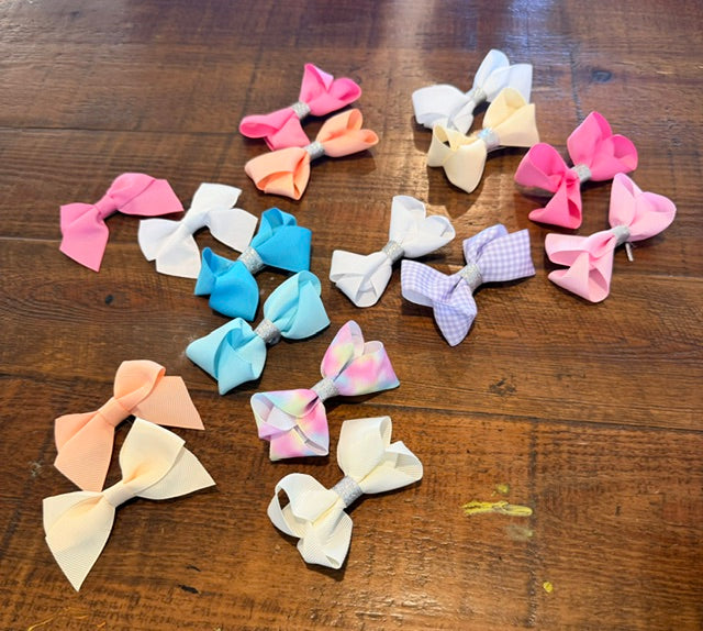 Assorted small bows (set of 2)